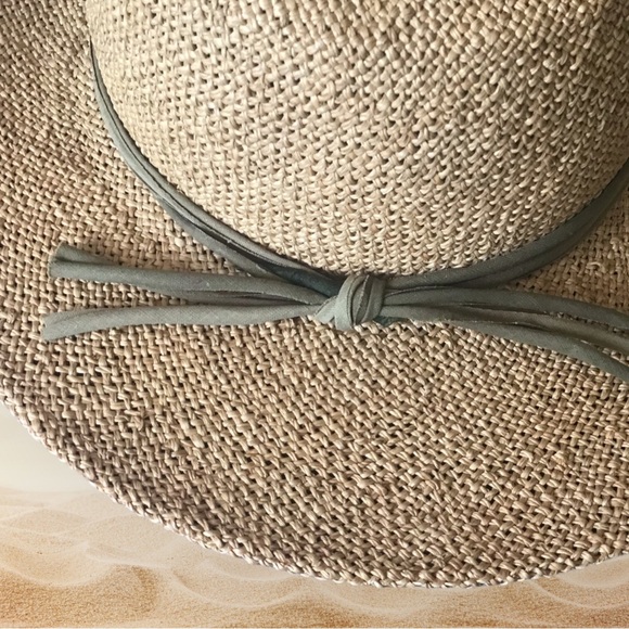 SLIPPER HUT FLIP FLOPS & STRAW HAT SET Flip Flops Green w/Flowers NWT SZ 7 - Picture 7 of 9